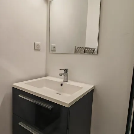 Cosy équipé Proche Gare Apartamento Clermont-Ferrand